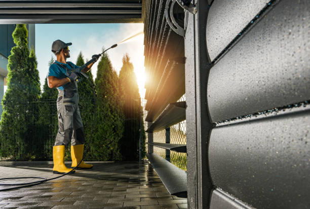 Best Deck Cleaning Services  in Emerald Bay, TX